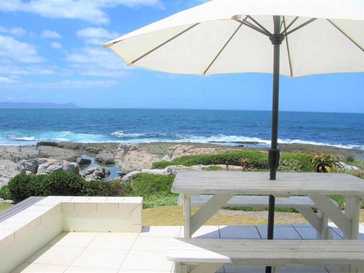 Villa Beachfront House - Hermanus Whale View Extérieur photo