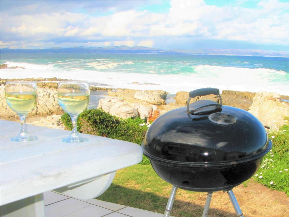 Villa Beachfront House - Hermanus Whale View Extérieur photo