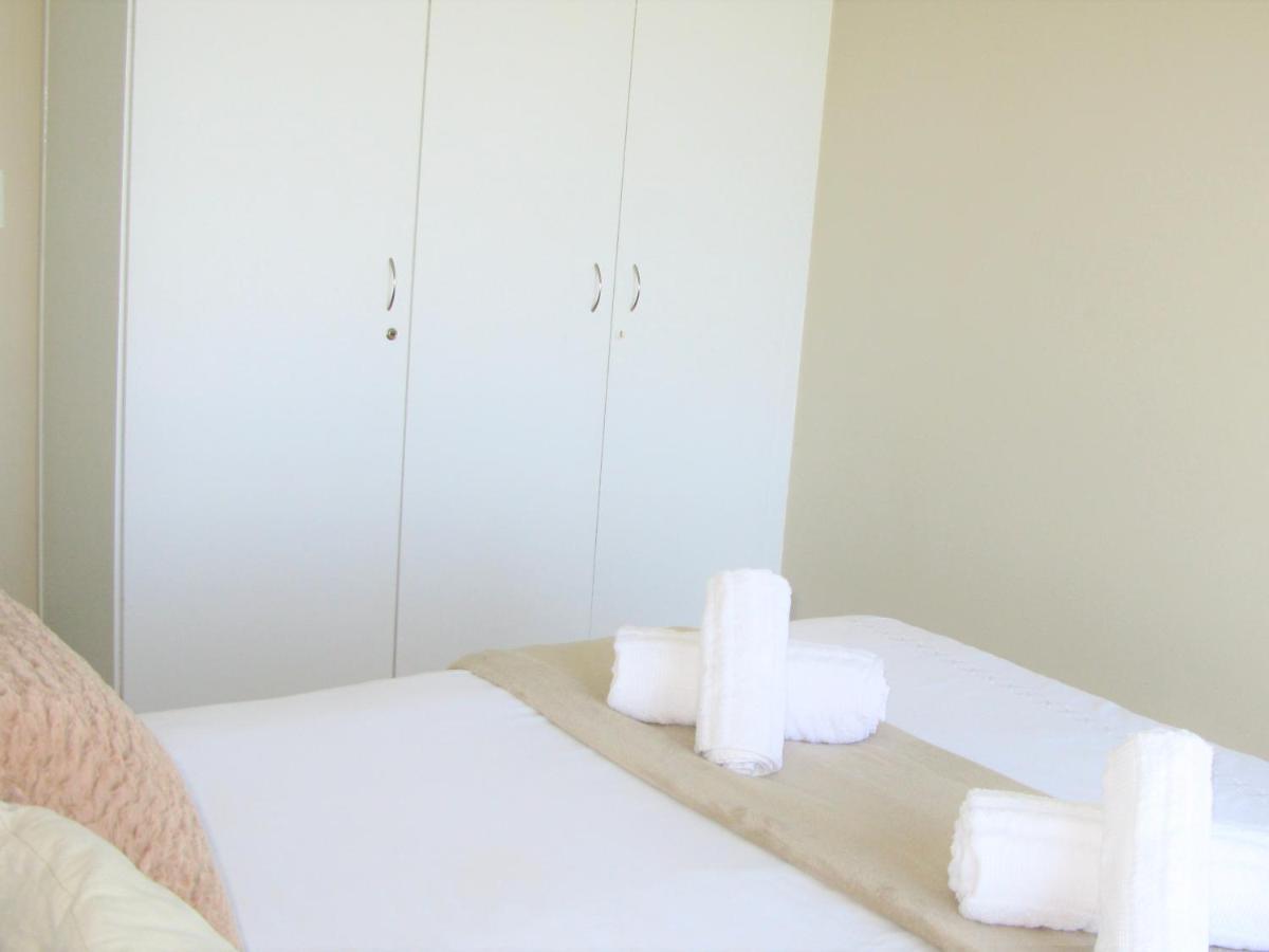Villa Beachfront House - Hermanus Whale View Extérieur photo