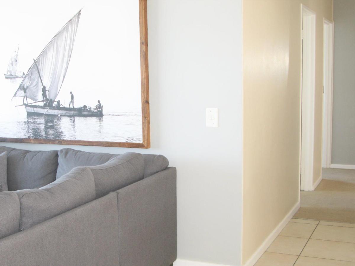Villa Beachfront House - Hermanus Whale View Extérieur photo