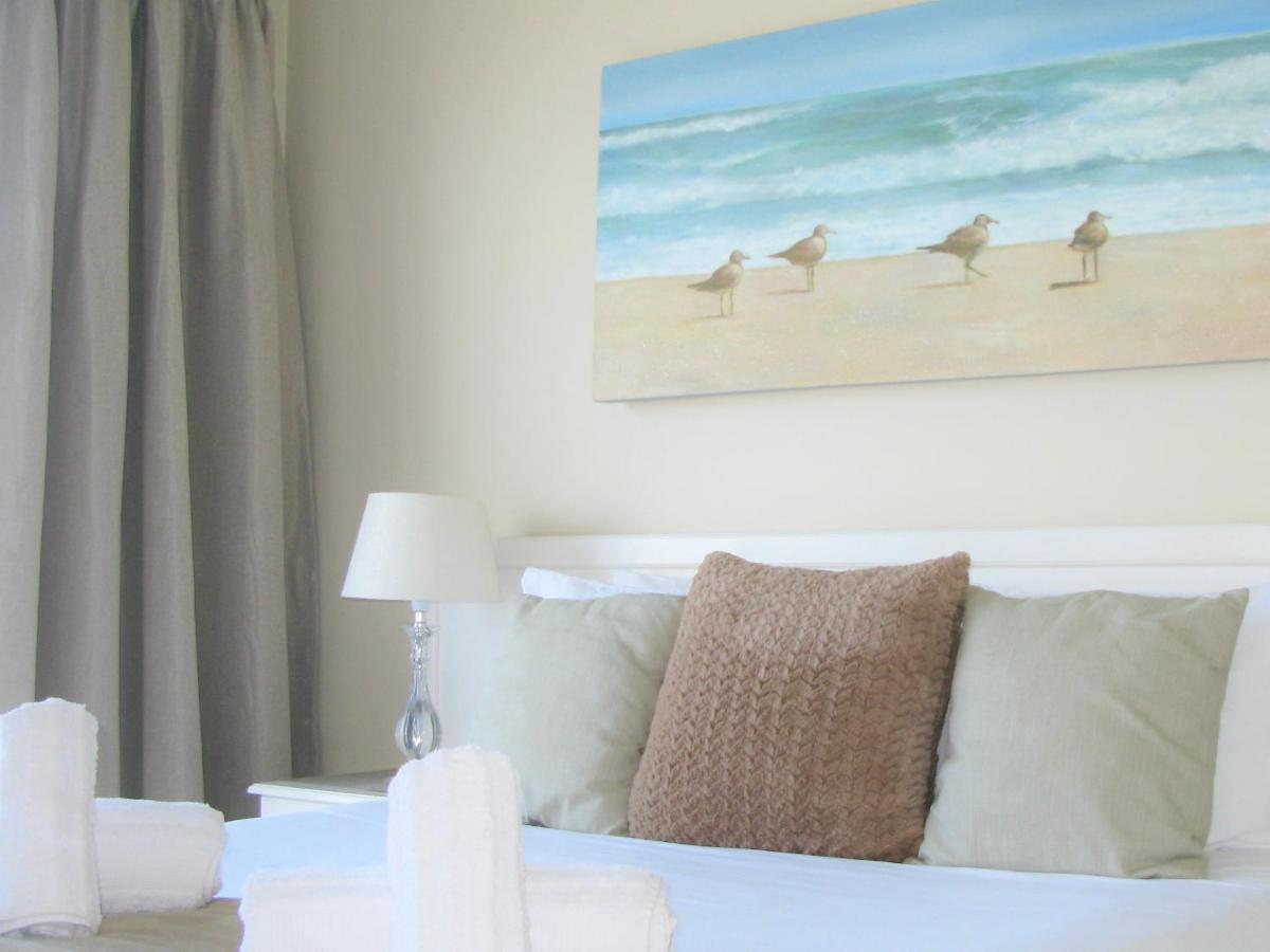 Villa Beachfront House - Hermanus Whale View Extérieur photo